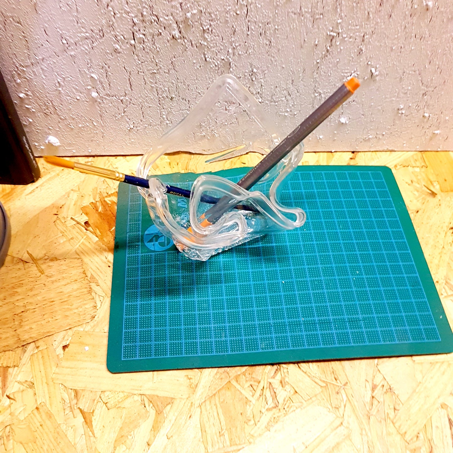 Curved Desk Tidy