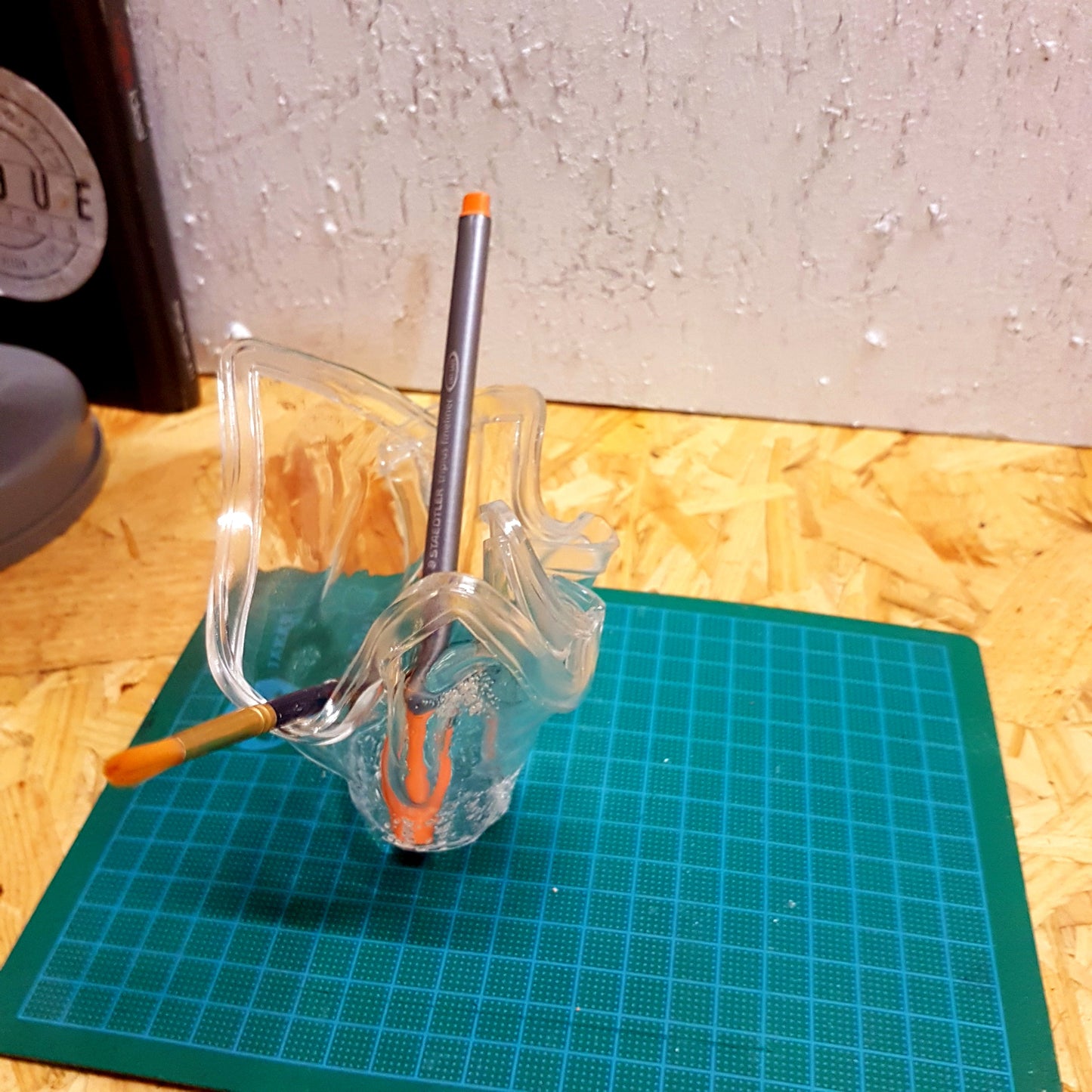 Curved Desk Tidy